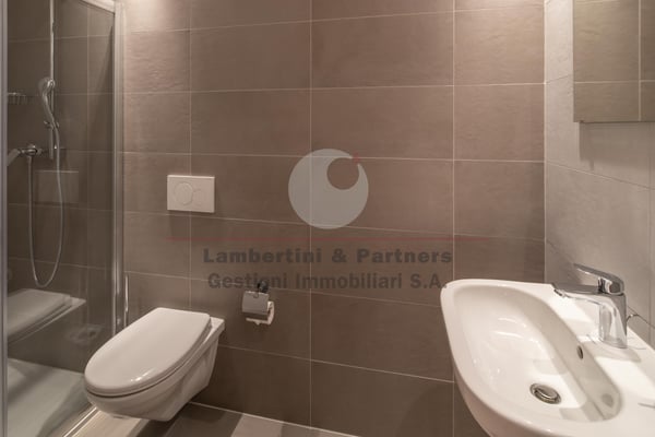 UFFICI LUMINOSI AL PENULTIMO PIANO 9