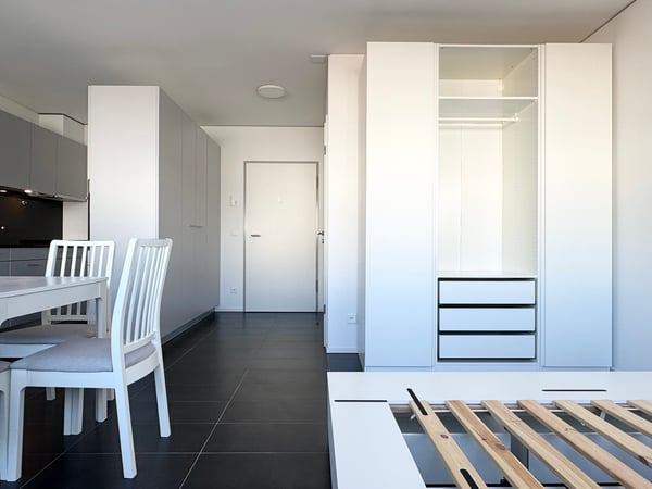 Ammobiliato, in posizione centrale e vicino ai principali servizi 4