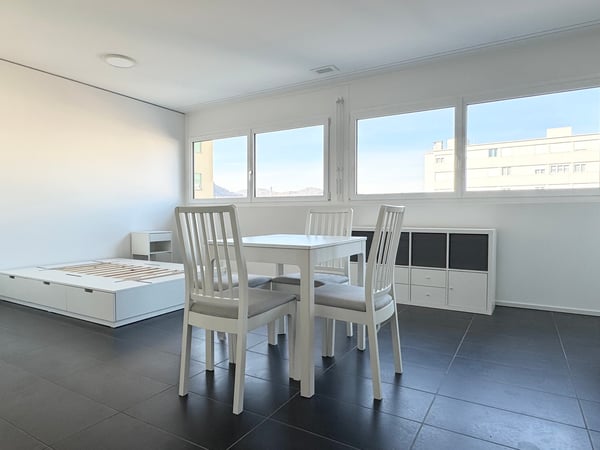 Ammobiliato, in posizione centrale e vicino ai principali servizi 2