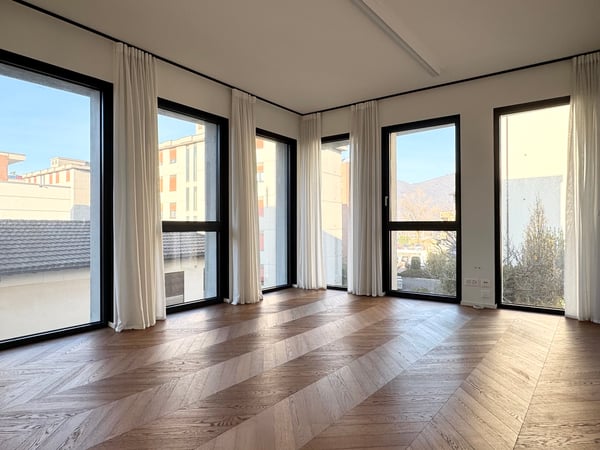 Splendido ufficio in pieno centro, con aria condizionata e parzialmente arredato (parcheggi inclusi) 3