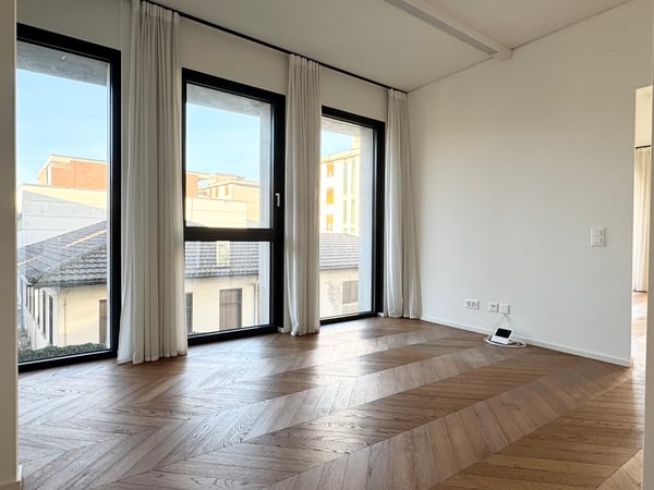 Splendido e luminoso ufficio in pieno centro, con aria condizionata e parzialmente arredato 6