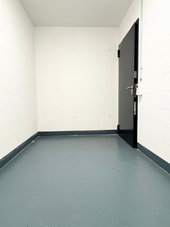 Splendido ufficio in pieno centro, con aria condizionata e parzialmente arredato (parcheggi inclusi) 10