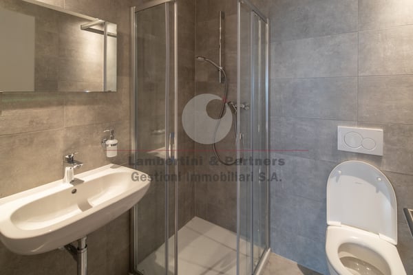 UFFICI COMPLETAMENTE RINNOVATI 10