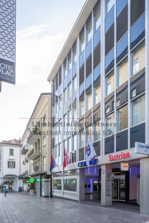 UFFICI COMPLETAMENTE RINNOVATI 1