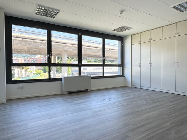 Moderno ufficio in posizione strategica e con aria condizionata 4