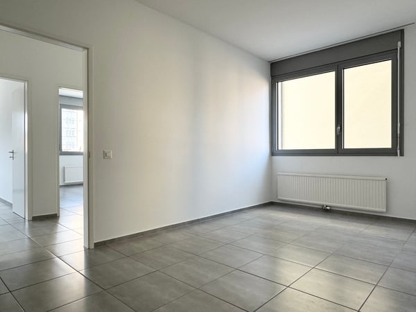 Su strada secondaria in comoda posizione 10
