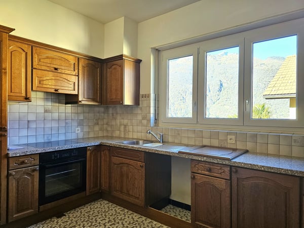 Bellinzona Daro: Ampia e confortevole casa bifamiliare con incantevole vista dominante 9