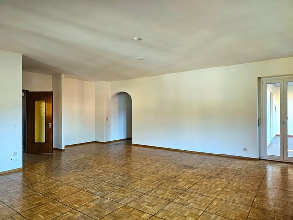 Bellinzona Daro: Ampia e confortevole casa bifamiliare con incantevole vista dominante 6