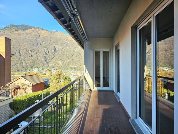 Bellinzona Daro: Ampia e confortevole casa bifamiliare con incantevole vista dominante 5