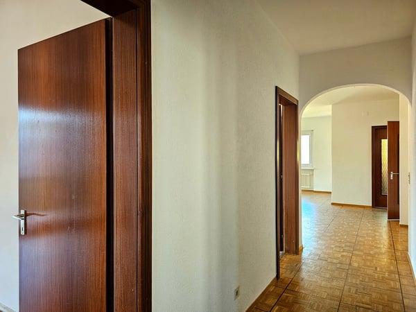 Bellinzona Daro: Geräumiges und komfortables Doppelhaus mit charmantem Panoramablick 10