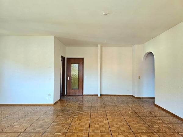Bellinzona Daro: Geräumiges und komfortables Doppelhaus mit charmantem Panoramablick 8