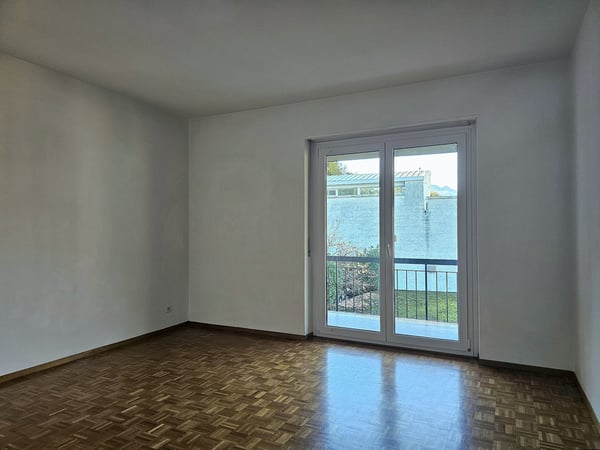 Bellinzona Daro: Geräumiges und komfortables Doppelhaus mit charmantem Panoramablick 11