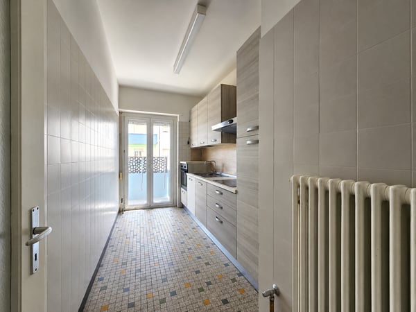 Chiasso: Affittasi ampio e luminoso appartamento 3.5 locali in posizione strategica 4