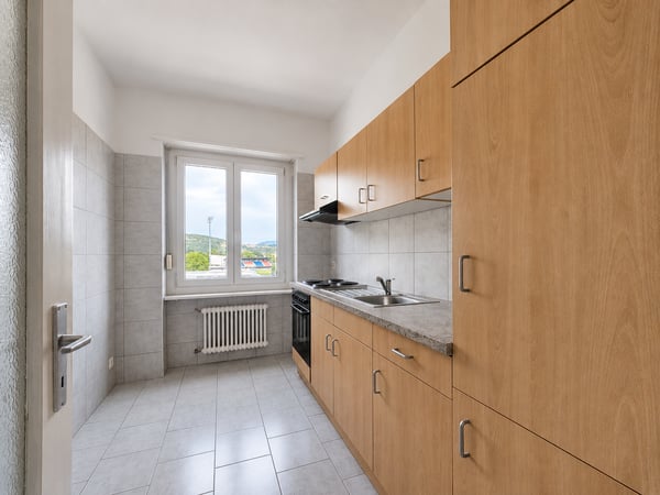 Chiasso: Affittasi rinnovato appartamento 2.5 locali con vista aperta 5