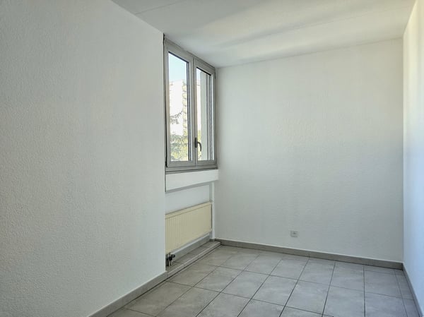 Vacallo: Confortevole e luminoso appartamento 5.5 locali con vista dominante 10