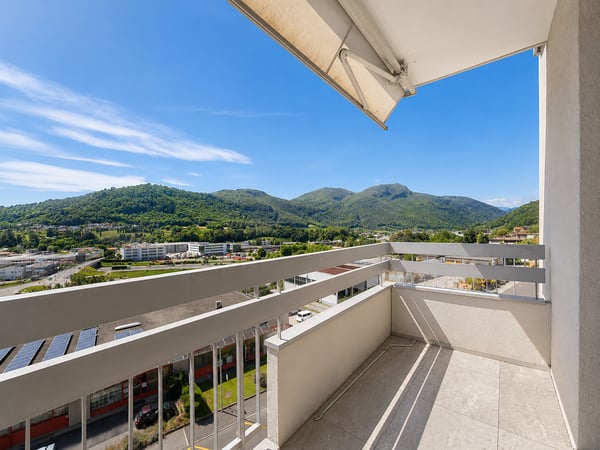 Mendrisio: Affittasi 2 confortevoli appartamenti 3.5 locali rinnovati, in posizione strategica 8