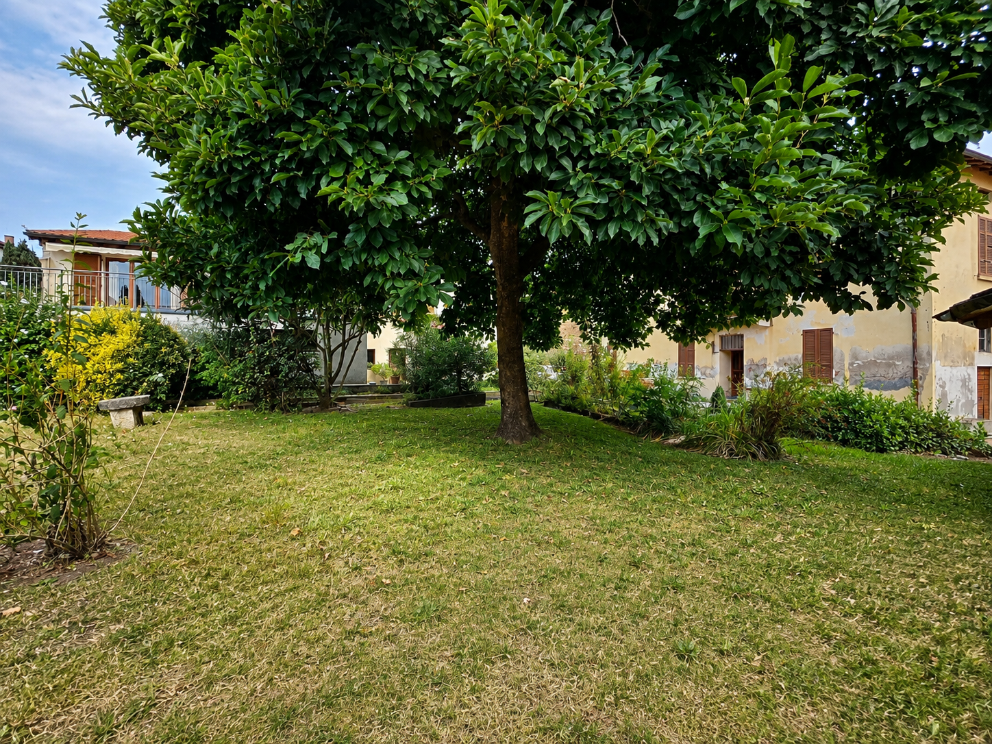 Immobilie in S. Pietro - Stabio San Pietro: Affascinante casa unifamiliare 3.5 locali con giardino privato e vista aperta - Bild 1