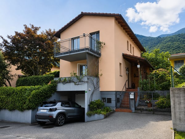 Sigirino: Deliziosa casa unifamiliare 4.5 locali immersa nella natura 1