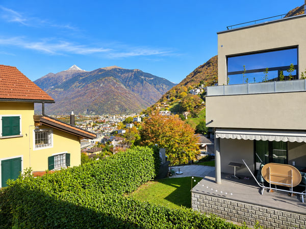 Bellinzona Daro: Ampia e confortevole casa bifamiliare con incantevole vista dominante 13