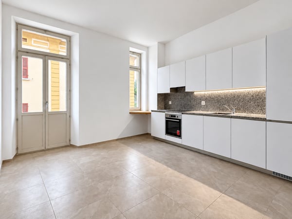 Bellinzona: Affittasi elegante e rinnovato 2.5 locali in stabile d'epoca a due passi dal centro 4