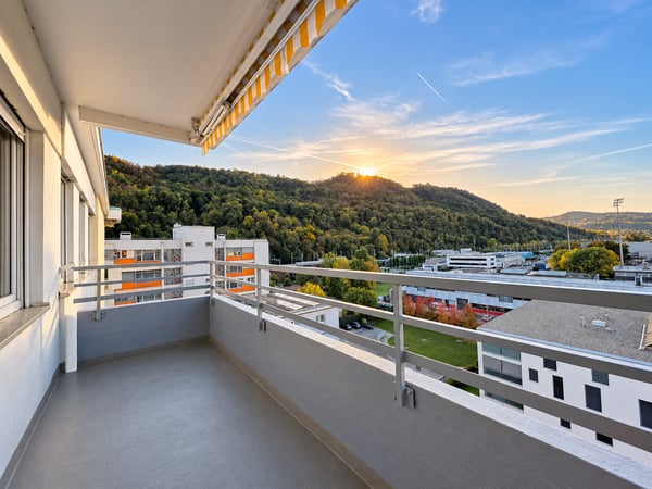 Chiasso: Affittasi rinnovato appartamento 2.5 locali con vista aperta 1