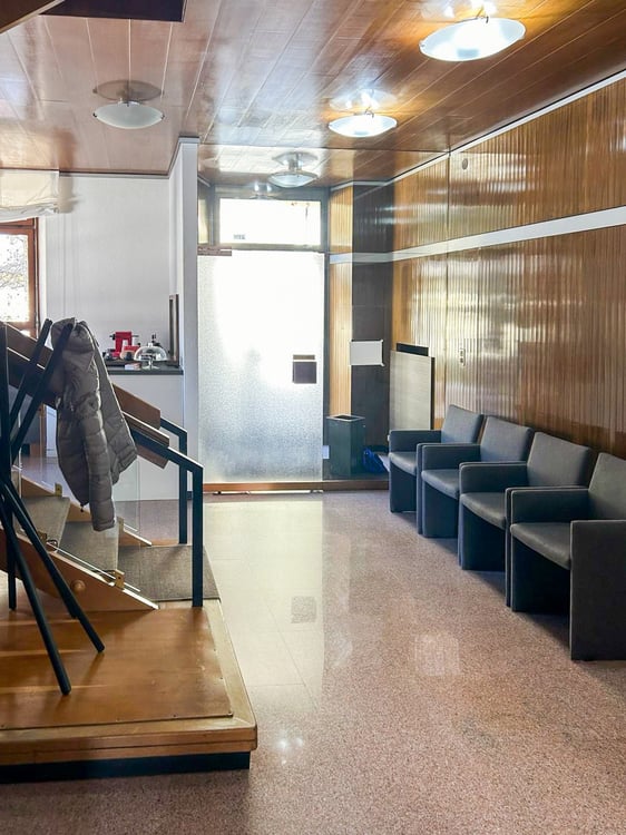 AMPIO UFFICIO CON SALE RIUNIONI E PARCHEGGI 5