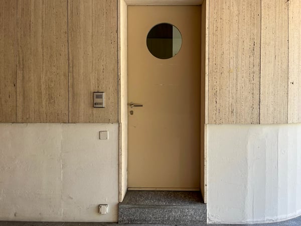 UFFICIO DI 1 LOCALI IN POSIZIONE CENTRALE A MENDRISIO 2