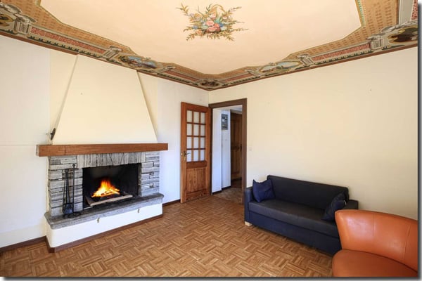 Historisches Gebäude sowie freistehendes Haus 6