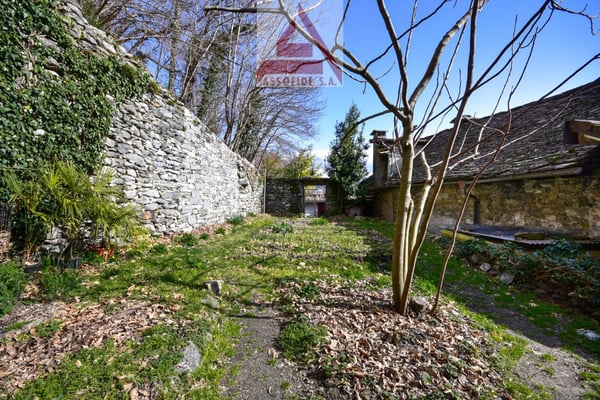 Casa con 6 appartamenti / Haus mit 6 Wohnungen 4