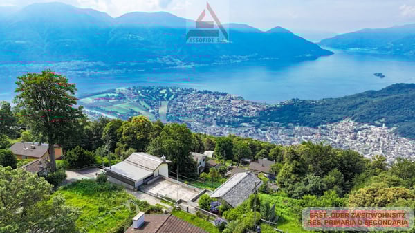 Villa con piscina / Villa mit Pool - ca. 300 m2 1