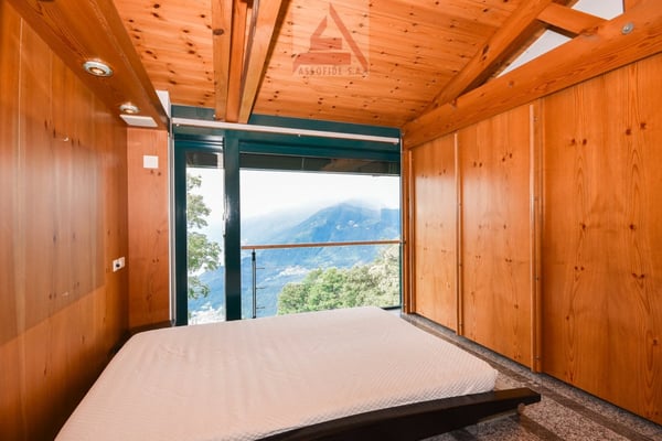 Villa con piscina / Villa mit Pool - ca. 300 m2 6