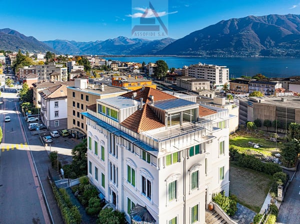 Splendido attico di 1.5 locali / Wunderschöne 1.5-Zimmer-Attikawohnung 7