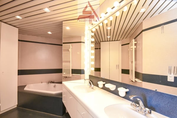 Stabile commerciale - abitativo / Wohn- und Geschäftsgebäude 6