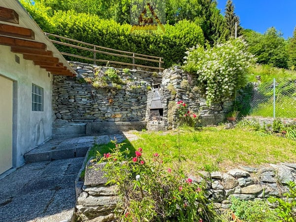 Un rifugio autentico tra le montagne / Ein authentischer Rückzugsort in den Bergen 5