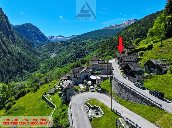 Un rifugio autentico tra le montagne / Ein authentischer Rückzugsort in den Bergen 1