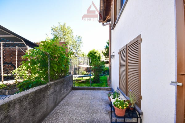 Casa bifamiliare a Losone – Un'oasi di tranquillità nel Ticino 7
