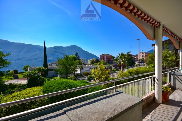 Una terrazza sul Lago Maggiore / Eine Terrasse am Lago Maggiore 4