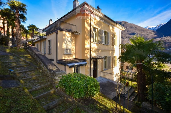 Villa storica con parco privato / Historische Villa mit privatem Park 7
