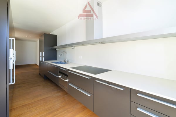 Bellissimo appartamento di 4.5 locali / Wunderschöne 4.5 - Zimmerwohnung 5