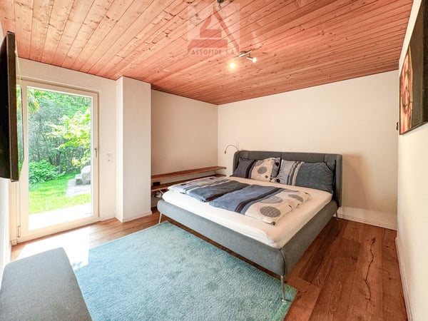 Casa immersa nel verde / Haus mitten im Grünen 8