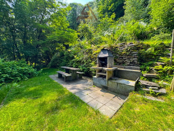 Casa immersa nel verde / Haus mitten im Grünen 7