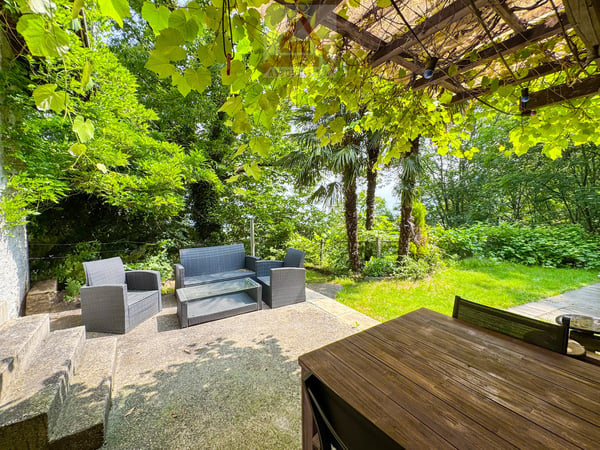 Casa immersa nel verde / Haus mitten im Grünen 13