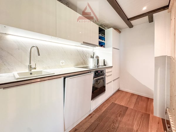 Casa immersa nel verde / Haus mitten im Grünen 2
