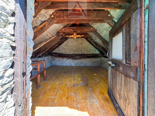 3 rustici da ristrutturare / 3 renovierungsbedürftige Rustici 3
