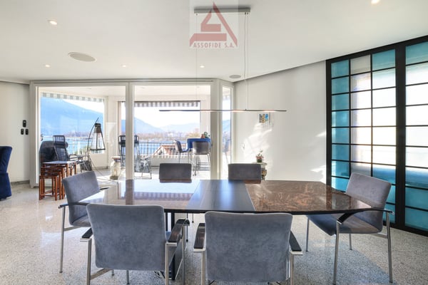 Prestigioso attico di 5.5 locali vista lago/Prestigioses 5.5-Zimmer-Attika mit Seeblick 5