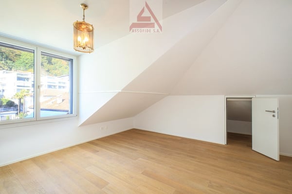 Splendido attico di 3.5 locali / Wunderschöne 3.5-Zimmer-Attikawohnung 9
