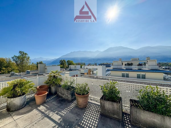 Attico con terrazza panoramica / Attika-Wohnung mit Panoramaterrasse