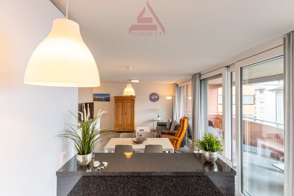 3.5 locali moderno e luminoso / 3.5-Zimmer-Wohnung, modern und sonnig 3