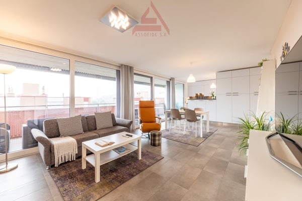 3.5 locali moderno e luminoso / 3.5-Zimmer-Wohnung, modern und sonnig 2