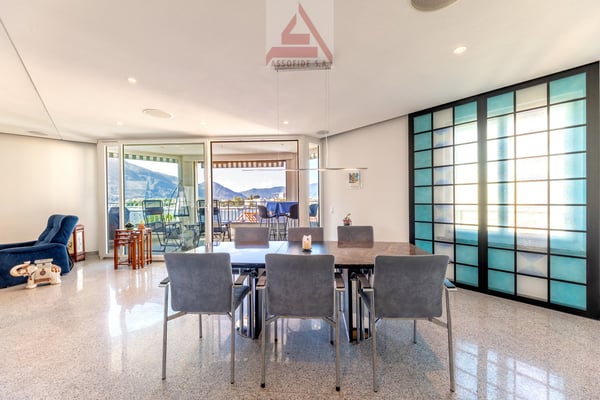 Prestigioso attico di 5.5 locali vista lago/Prestigioses 5.5-Zimmer-Attika mit Seeblick 4